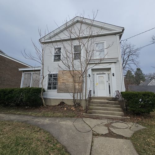 212 S Tryon St, Woodstock, IL, 60098-3706 | Card Image