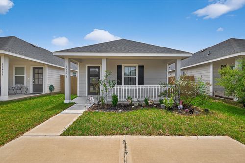 16854 N Marie Village Dr, Conroe, TX, 77306-1415 | Card Image