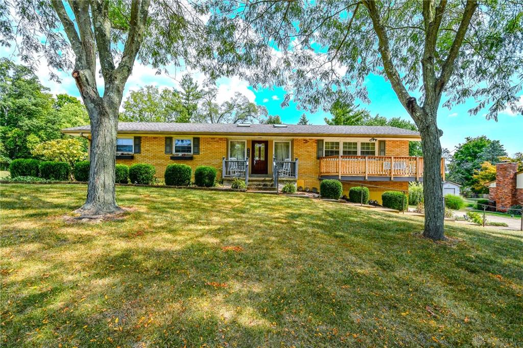 Mardella Dr, Beavercreek, OH 45434