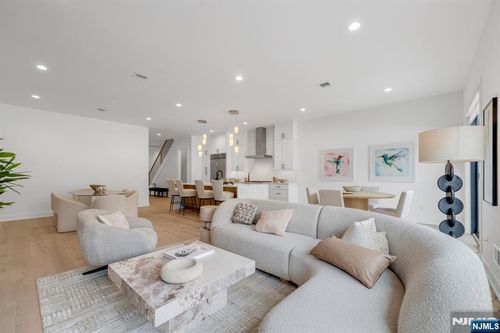 27 Feldman Ter, North Haledon, NJ, 07508-3016 | Card Image