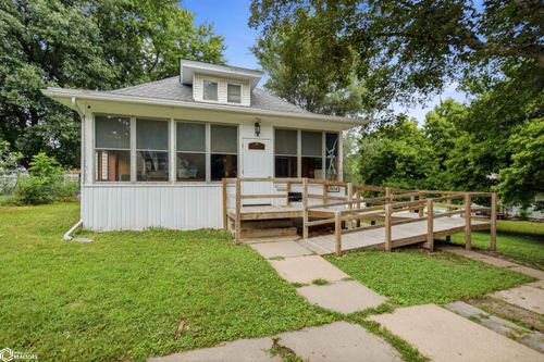 1504 Grove St, Burlington, IA, 52601-4038 | Card Image