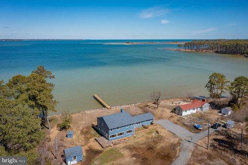 199 Foxwells Ln, WHITE STONE, VA, 22578-3137 | Card Image