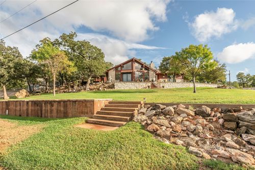 172 Cheyenne Dr, Nocona, TX, 76255-9494 | Card Image