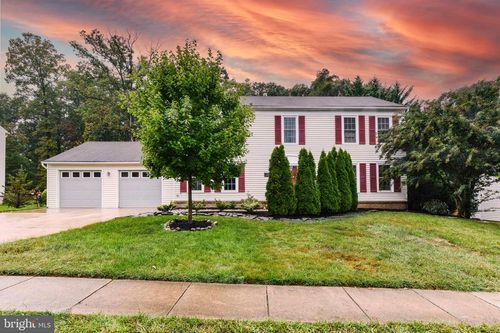 5500 Hampton Forest Way, FAIRFAX, VA, 22030-7205 | Card Image