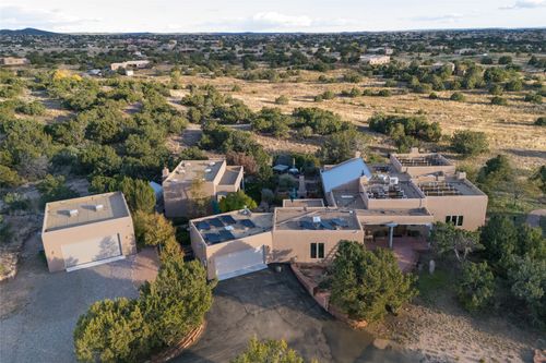 5 Montana Ct, Santa Fe, NM, 87508-8880 | Card Image