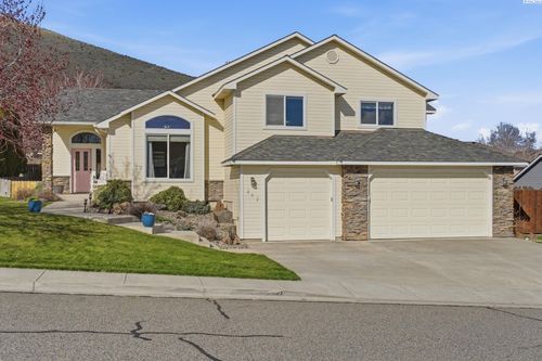 252 Sell Ln, Richland, WA, 99352-7201 | Card Image