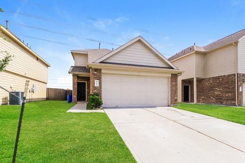 947 Imperial Heights Dr, Houston, TX, 77073-1370 | Card Image