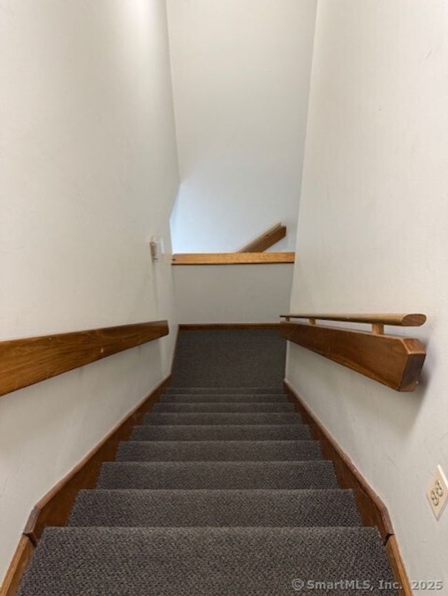 2 - 346 S Main St, Home with 2 bedrooms, 1 bathrooms and 1 parking in Middletown CT | Image 19