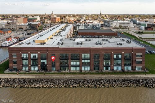 unit-261-401 W Shoreline Dr, Sandusky, OH, 44870-0909 | Card Image