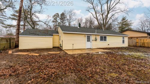 2750 Jackson Blvd, Highland, MI, 48356-1550 | Card Image