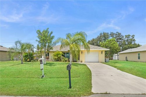 537 Nw Billiar Ave, Port St Lucie, FL, 34983-8730 | Card Image
