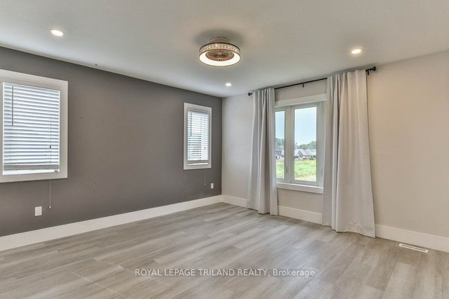 51 Elliot St, House other with 6 bedrooms, 3 bathrooms and 2 parking in Strathroy ON | Image 22