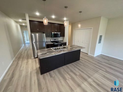 5-9308 W 32nd St Street, Sioux Falls, SD, 57106 | Card Image