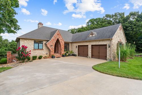 415 Arizona Dr, Branson, MO, 65616-9899 | Card Image