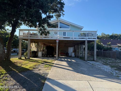 706 W 3rd St, Kill Devil Hills, NC, 27948-9220 | Card Image
