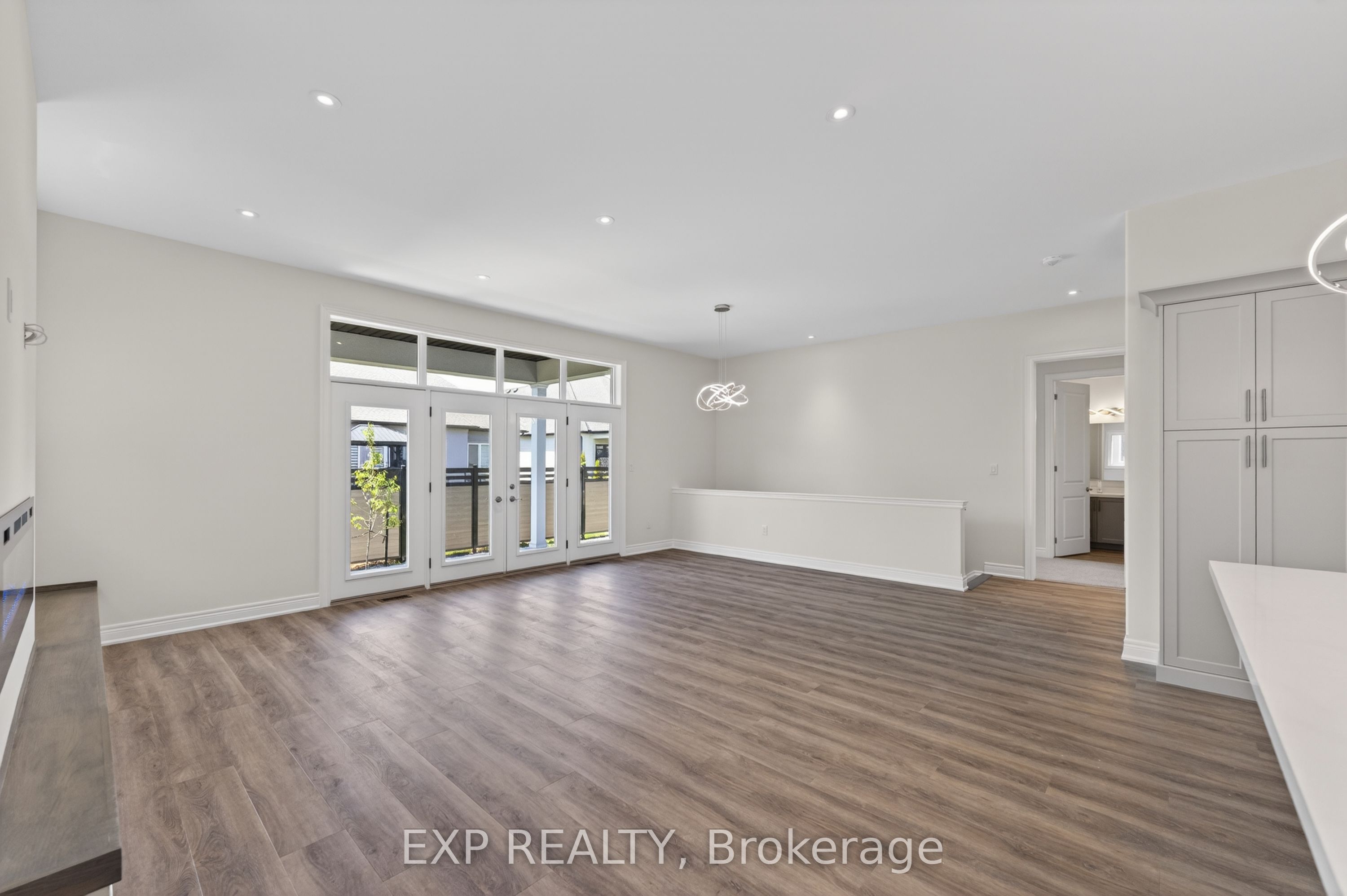 Residential in Fort Erie 5