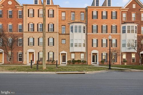 9455 Stonewall Rd, MANASSAS, VA, 20110-2572 | Card Image