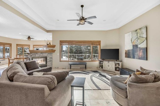 76 Chaparral Cove Se, House other with 3 bedrooms, 3 bathrooms and 4 parking in Calgary AB | Image 14