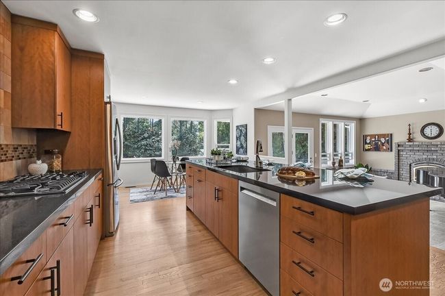 16005 Ne 160 Th St, House other with 4 bedrooms, 3 bathrooms and 3 parking in Woodinville WA | Image 8