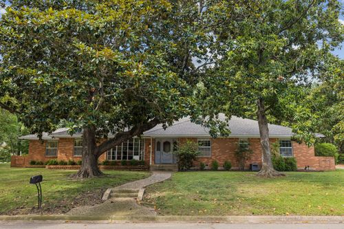 2218 Southridge Dr, Denton, TX, 76205-5436 | Card Image