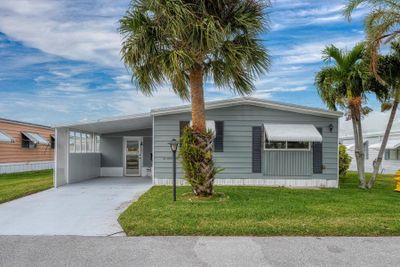 261 Ne Cameo Way, House other with 2 bedrooms, 2 bathrooms and null parking in Jensen Beach FL | Image 2