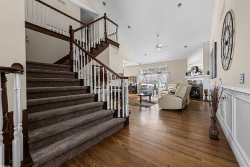 54377 Preston Pines Ln, Shelby Twp, MI, 48315-1483 | Card Image