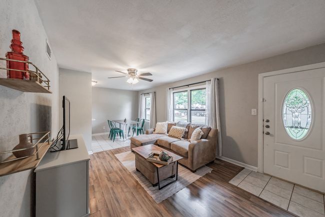 600 Brookfield Dr, House other with 3 bedrooms, 2 bathrooms and null parking in Hurst TX | Image 4