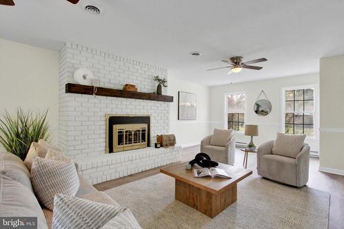 871 Sherman Dr, GETTYSBURG, PA, 17325-8956 | Card Image