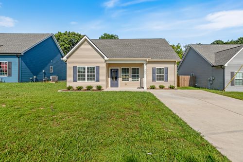 204 Miller St, Dickson, TN, 37055-2438 | Card Image