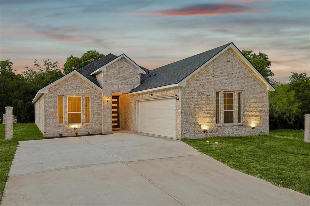 Trigg St, Grand Prairie, TX 75051
