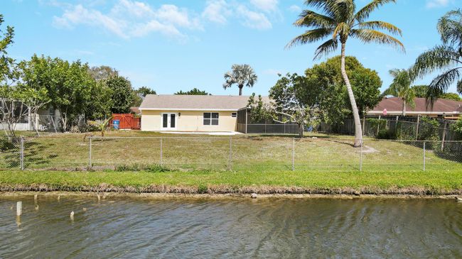 222 Las Palmas St, House other with 4 bedrooms, 3 bathrooms and null parking in Royal Palm Beach FL | Image 12