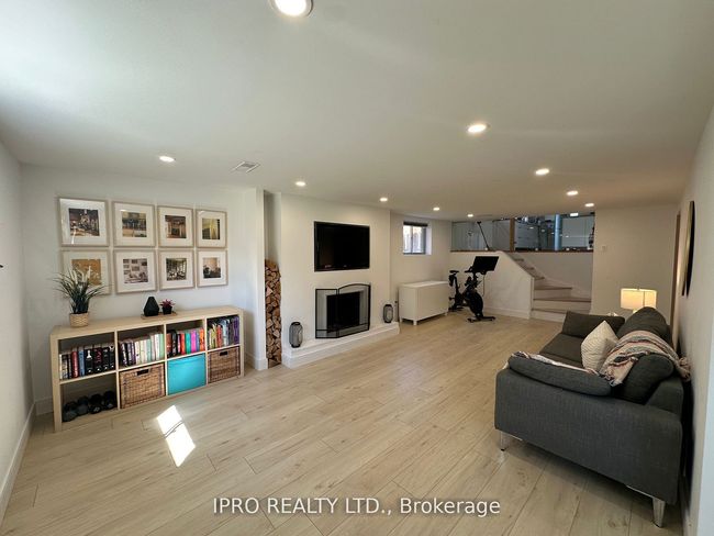199 Willowridge Rd, House other with 4 bedrooms, 3 bathrooms and 4 parking in Etobicoke ON | Image 11