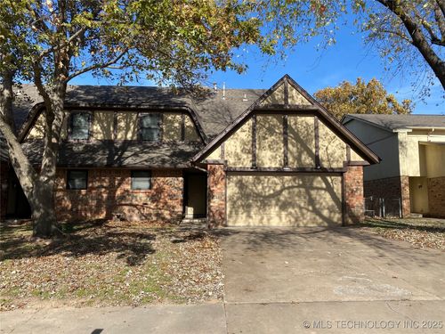 2316 W Galveston St, Broken Arrow, OK, 74012-3523 | Card Image