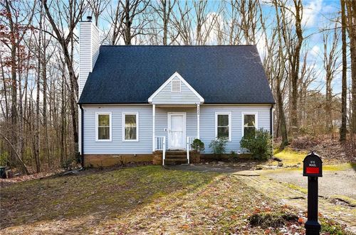 3200 Whitaker Ct, Winston-Salem, NC, 27106-4835 | Card Image