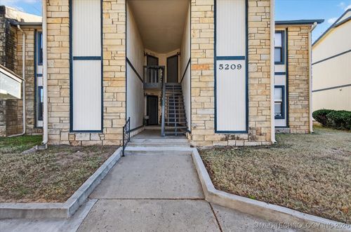 b203-5209 Nowata Rd, Bartlesville, OK, 74006-5777 | Card Image