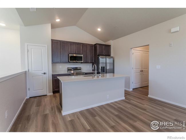 KITCHEN | Image 9