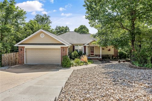 18 Cromarty Dr, Bella Vista, AR, 72715-4202 | Card Image