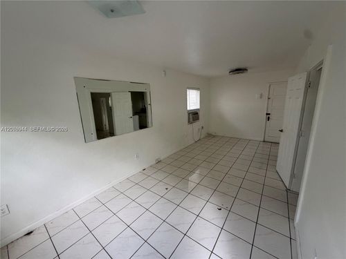 3-2430 Sw 25th Ter, Miami, FL, 33133-2217 | Card Image