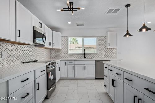 15248 N 38th St, Phoenix, AZ, 85032-4635 | Card Image