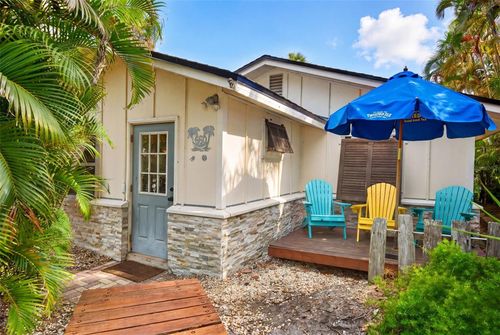 660 Linley St, Longboat Key, FL, 34228-1021 | Card Image