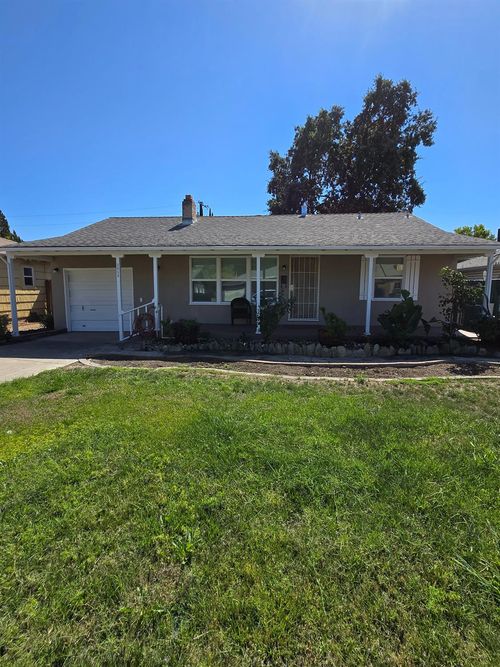 2052 S Tuxedo Ave, Stockton, CA, 95204-4850 | Card Image