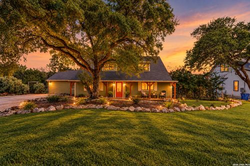 1609 Winding Creek Trl, Spring Branch, TX, 78070-5325 | Card Image