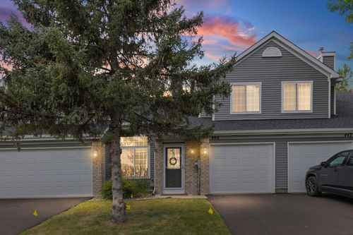 446 Mission Hills Way E, Chanhassen, MN, 55317-7705 | Card Image