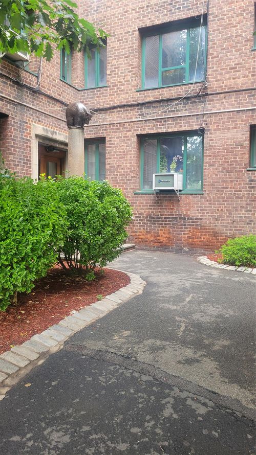 m-1598 Unionport Rd, Bronx, NY, 10462-6057 | Card Image