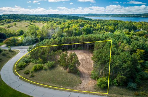 7522 S Bingham Rdg, Traverse City, MI, 49684-7765 | Card Image