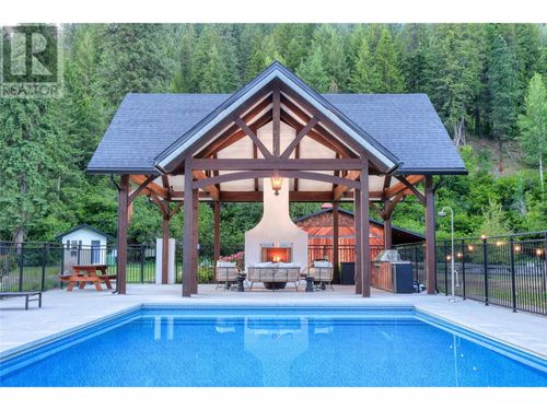 3250/ 3290 Little Slocan South Rd, Winlaw, BC, V0G2J0 | Card Image