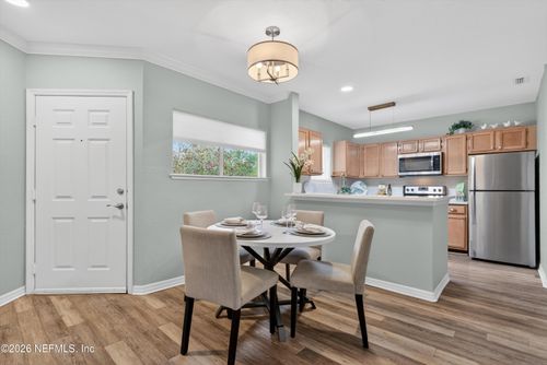 302-1800 The Greens Way, JACKSONVILLE BEACH, FL, 32250 | Card Image
