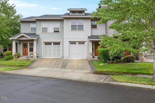 317-3126 Alameda St, Medford, OR, 97504-8678 | Card Image