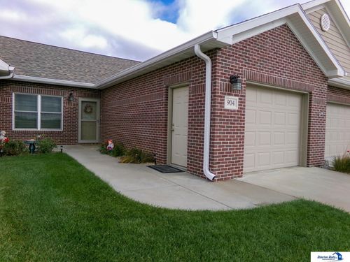 904 Meadow St, Beatrice, NE, 68310-2009 | Card Image