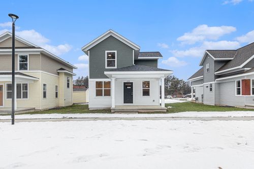 2071 Linden Ave Se, Grand Rapids, MI, 49507-3271 | Card Image